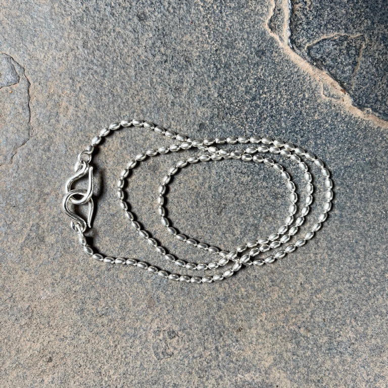 Rajnigandha Elongated Spheres Silver Chain (Unisex)