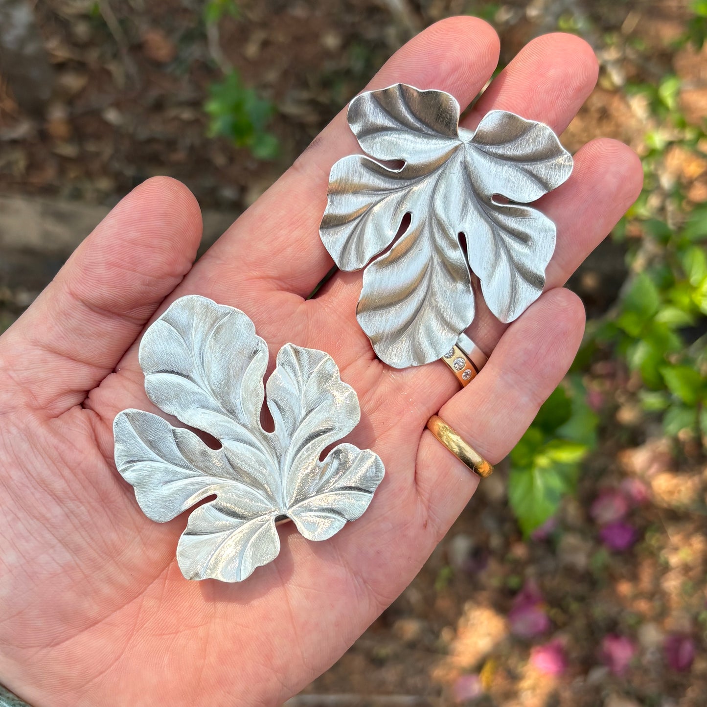 fig leaf pendant