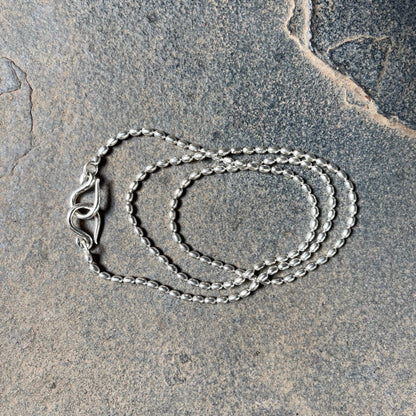 Rajnigandha Elongated Spheres Silver Chain (Unisex)
